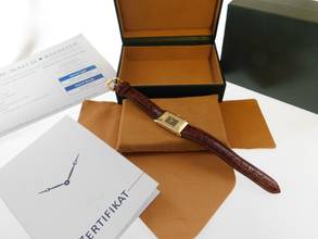 Thumbnail von Jaeger-LeCoultre Reverso Classique Classic mit Onyx Pavee Diamonds Dial. Massiv 18K Gelbgold seltenes Onyx Pavee Diamant Zifferblatt