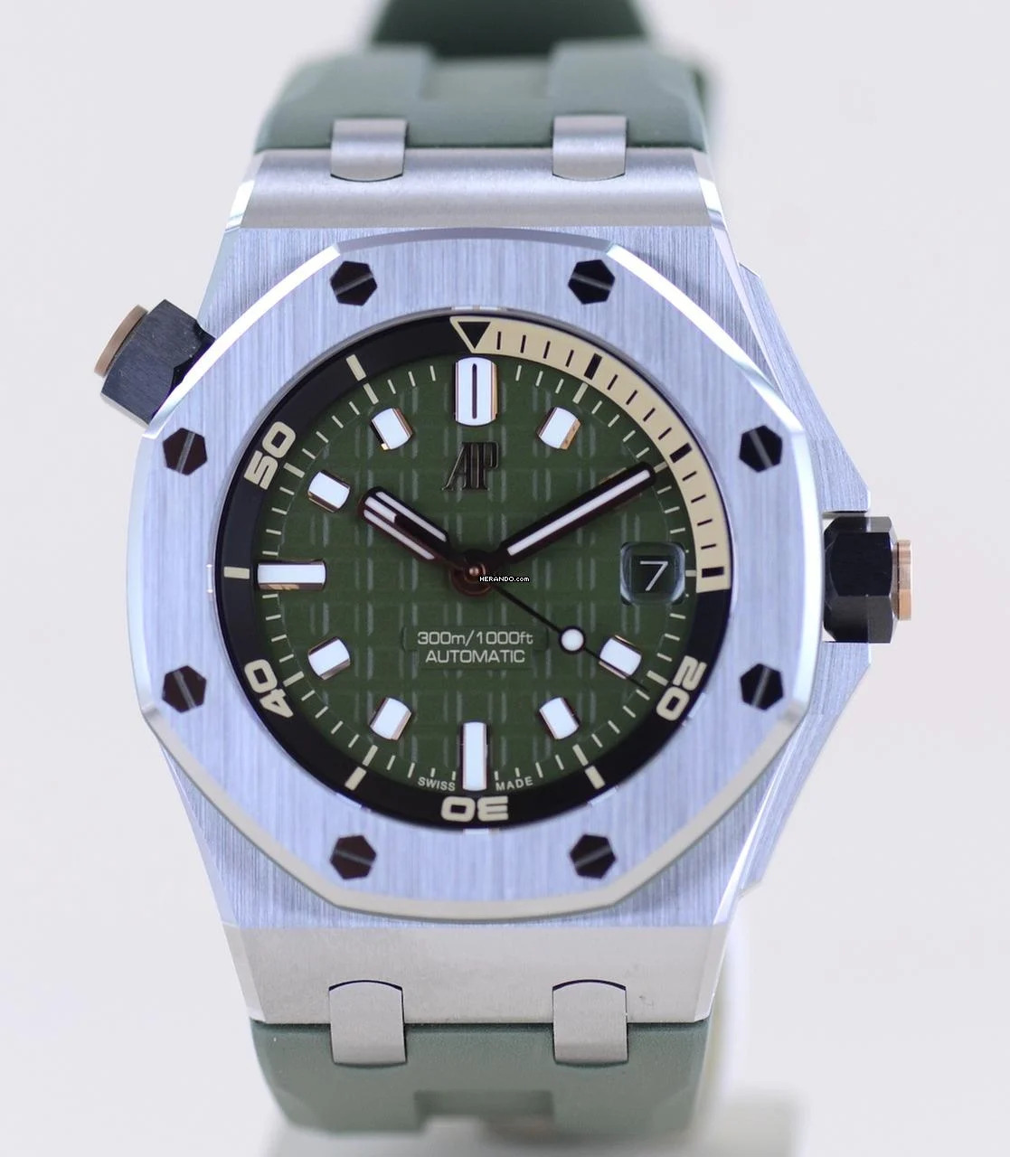  Audemars Piguet Royal Oak Offshore Diver green Dial unworn Khaki B+P 