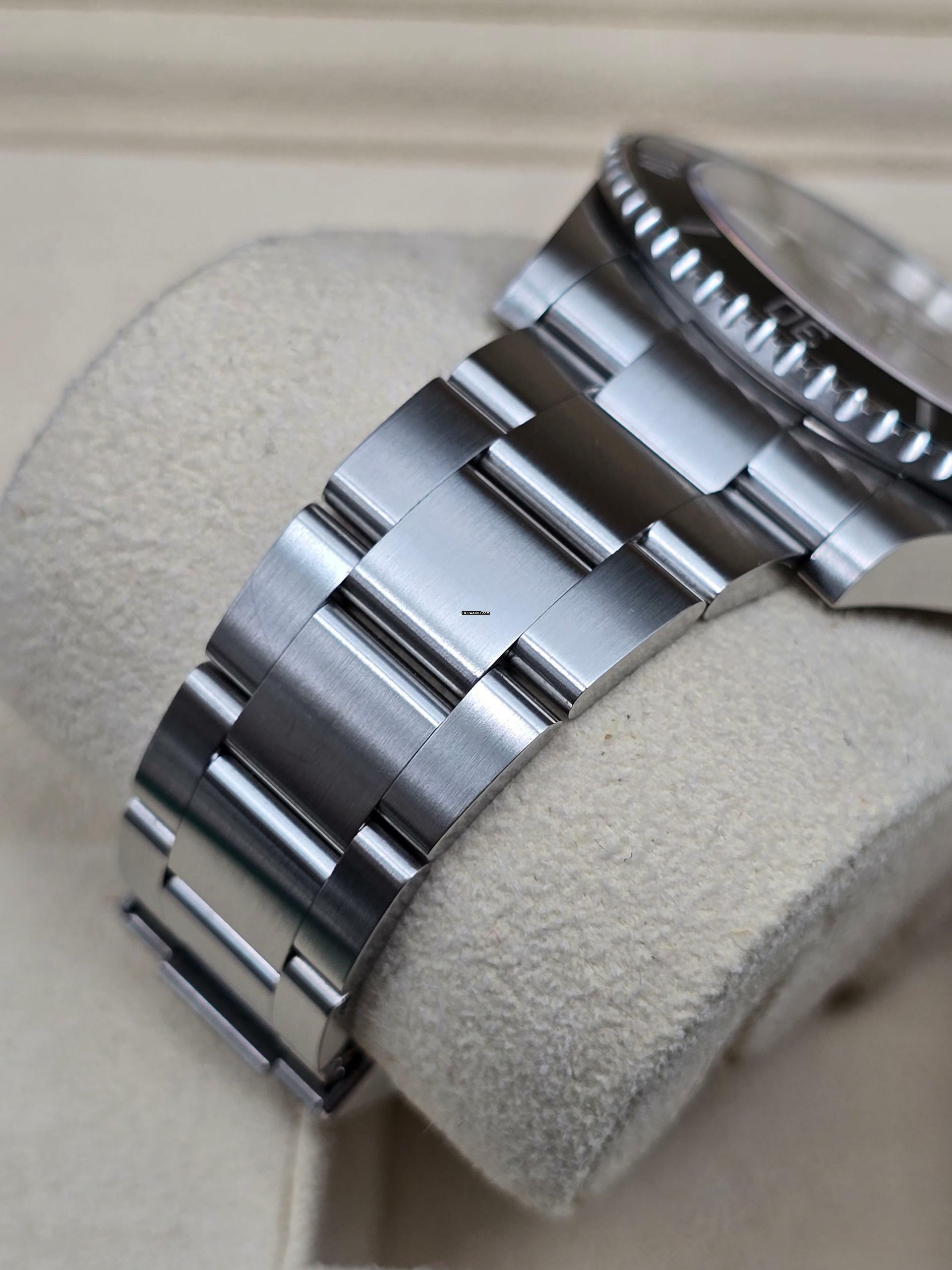 Thumbnail von Rolex Submariner (No Date) 41mm 124060 Chronometer Like New Condition Full Set 1-2023