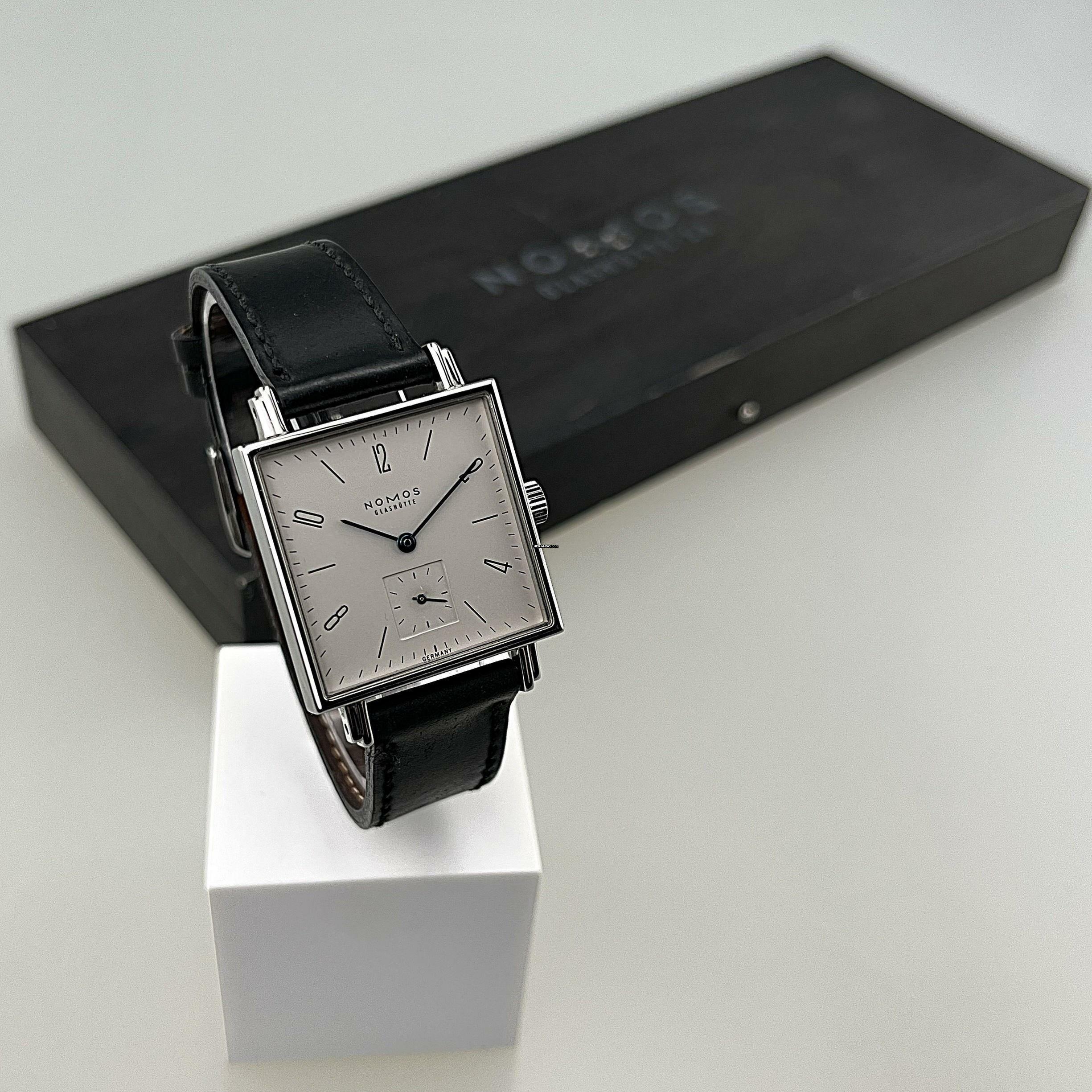Thumbnail von NOMOS Tetra Glashütte Tetra Ref. 406 mit Stahlgehäuse Lederband plus Original Nomos Lederband (neu) Handaufzug Zifferblatt creme-weiß Original Box