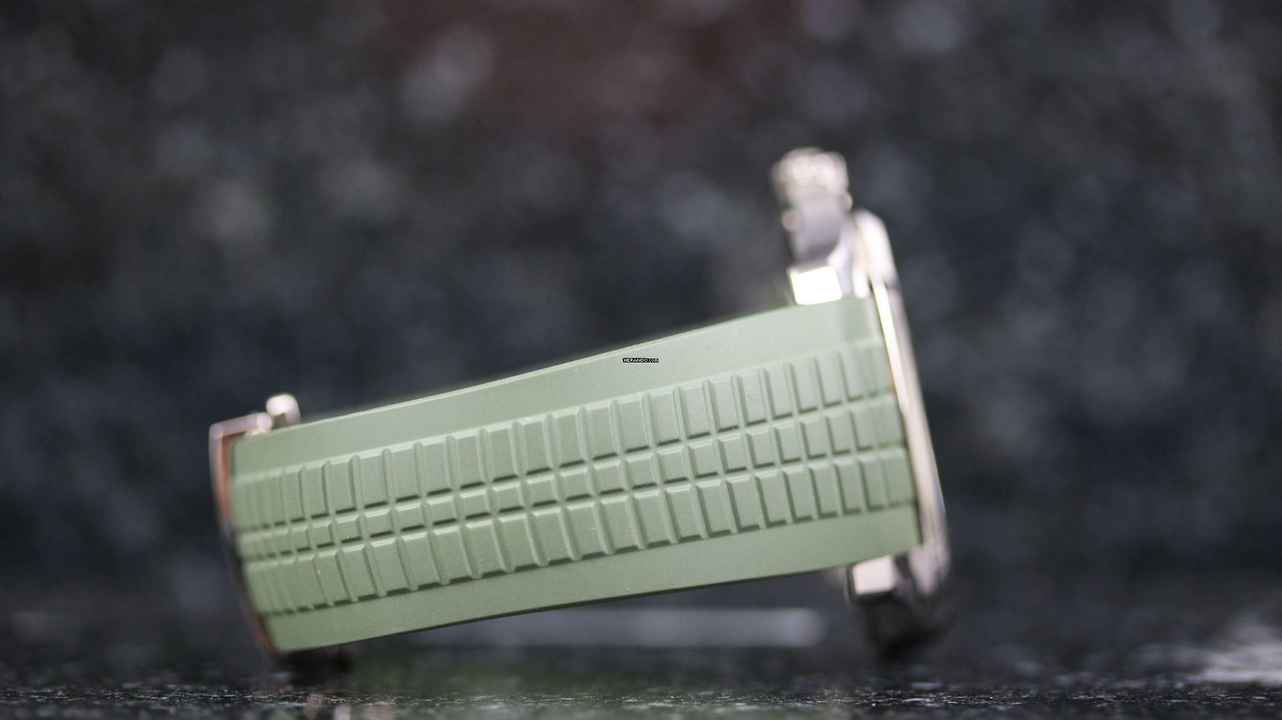  Patek Philippe Aquanaut Whitegold Khaki Green - like New - Fullset - 2023 