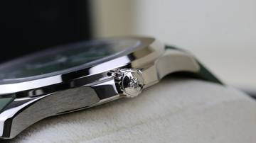 Thumbnail von Patek Philippe Aquanaut Whitegold Khaki Green - like New - Fullset - 2023