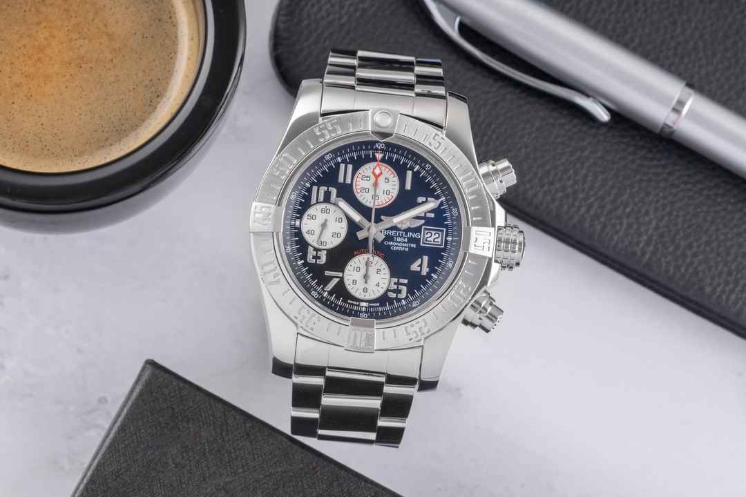  Breitling Avenger II 43 Chronograph Automatik Stahl Ref. A1338111B2A1 B&P 2020 