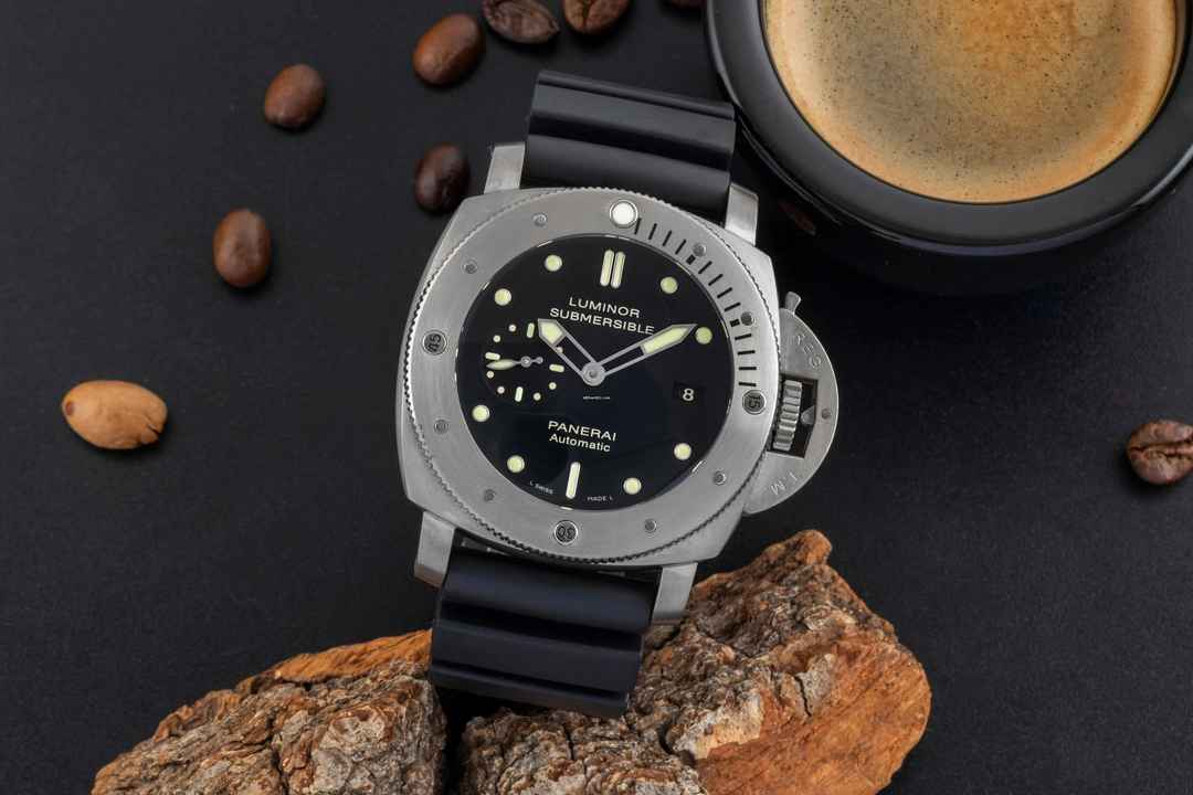  Panerai Luminor Submersible 1950 3 Days Automatic Titan Ref. PAM00305 Papiere 