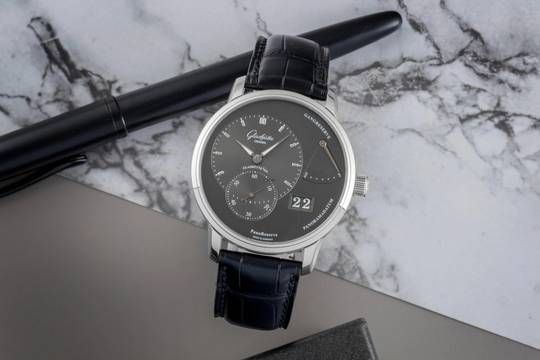  Glashütte Original PanoReserve Handaufzug Ref. 1-65-01-23-12-04 