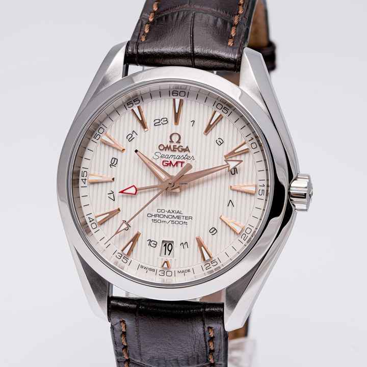  Omega Seamaster Aqua Terra Gmt 43 White – 231.13.43.22.02.004 – like NEW – 04/2021 Full Set 