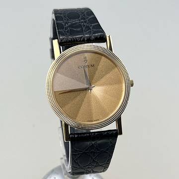  Corum Classic Prisma Diamond Cut Gold Face Ref. 5013756 18 Karat Gelbgold Vintage Full Set OVP Box Papiere Hangtag 