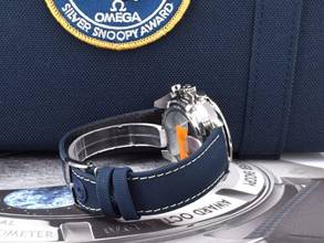 Thumbnail von Omega Speedmaster Apollo Xiii 50th Anniversary Snoopy Silver Dial
