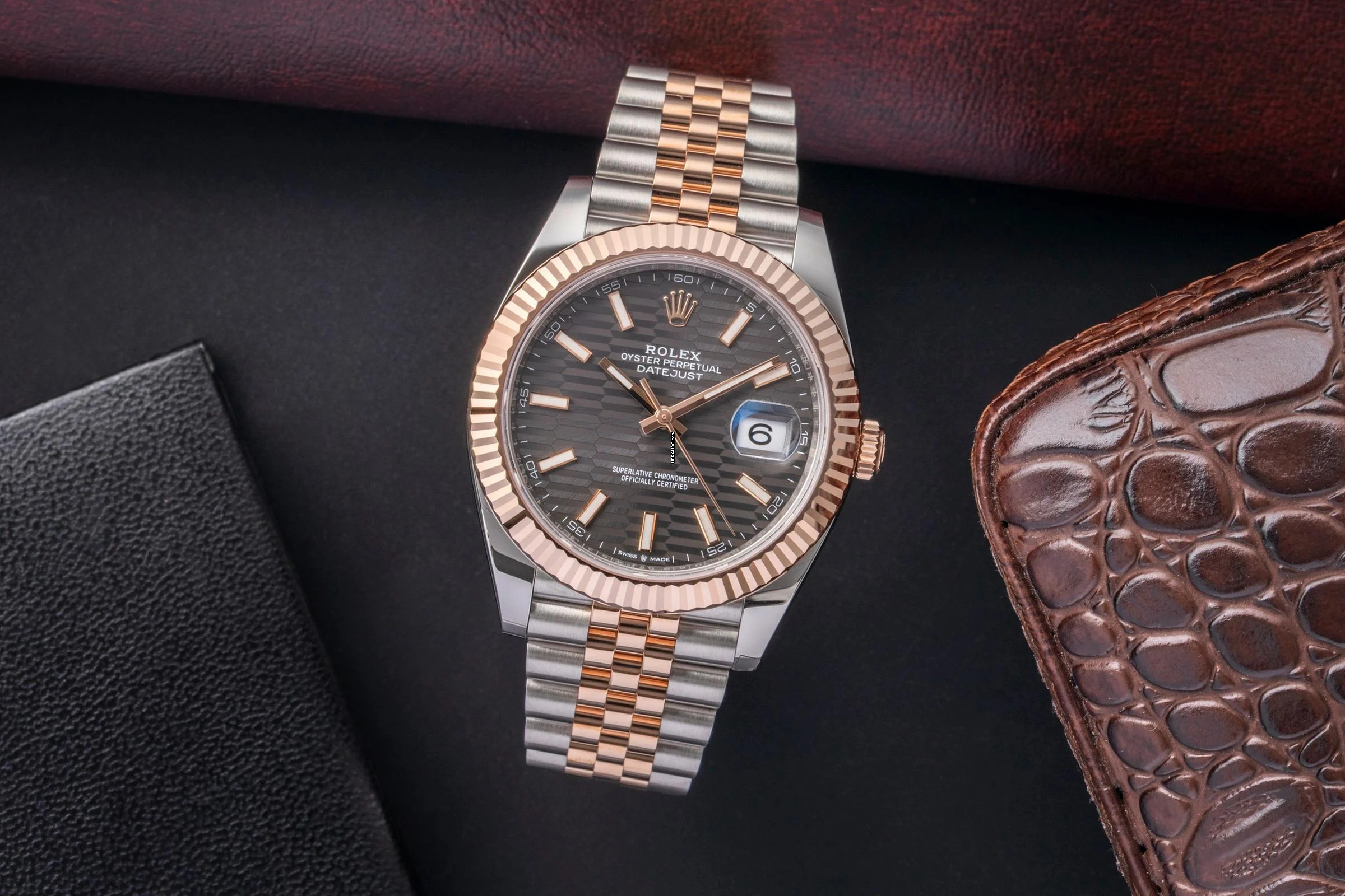  Rolex Datejust 41 Grey Fluted Motif Dial Stahl / Roségold Ref. 126331 B&P 2023 