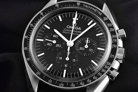  Omega Speedmaster Professional Moonwatch Ref.310.32.42.50.01.002 2025 Full Set Ungetragen Speedmaster Moonwatch Professional Faltschließe 