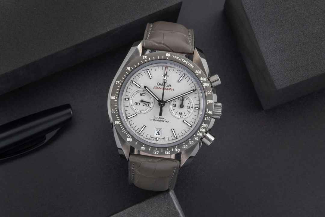  Omega Speedmaster Chronograph Keramik Automatik Herrenuhr 311.93.44.51.99.001 