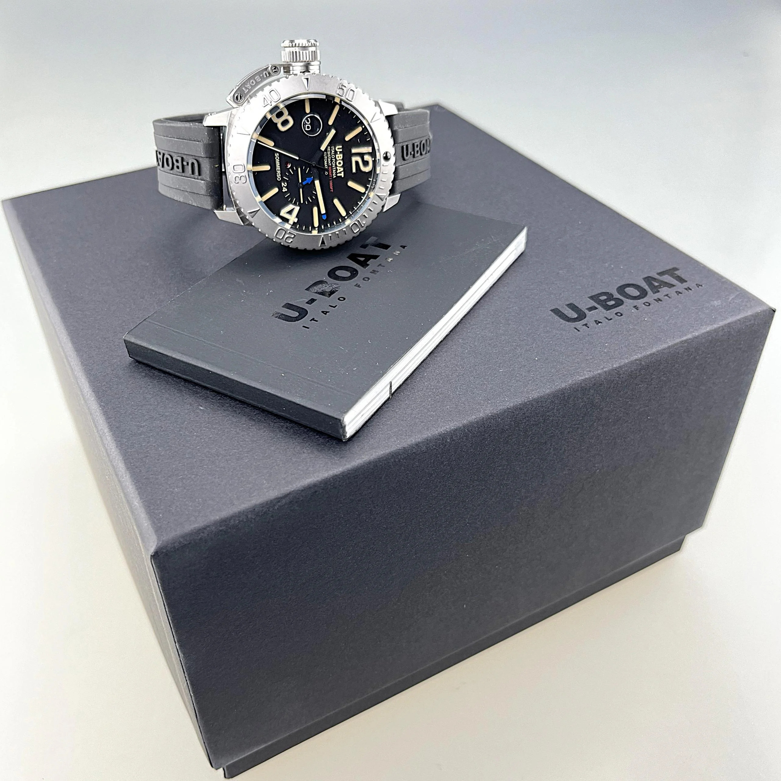 Thumbnail von U-Boat Classico Sommerso Classico 46 mm Stahl Silikonarmband 9007/A 30 ATM Profitaucheruhr 24 h Anzeige Full Set Erstkauf 06/2025