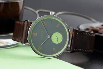 Thumbnail von NOMOS Tangente Super 30 Feldmausgrau Stahl Handaufzug Limited B&P 2004