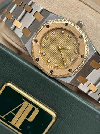  Audemars Piguet Royal Oak Lady Factory diamonds top condition with booklets and orig. Box 