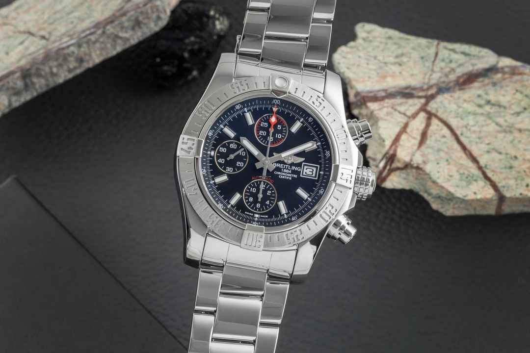  Breitling Avenger II 43 Chronograph Automatik Stahl Ref. A13381111B1A1 B&P 2020 