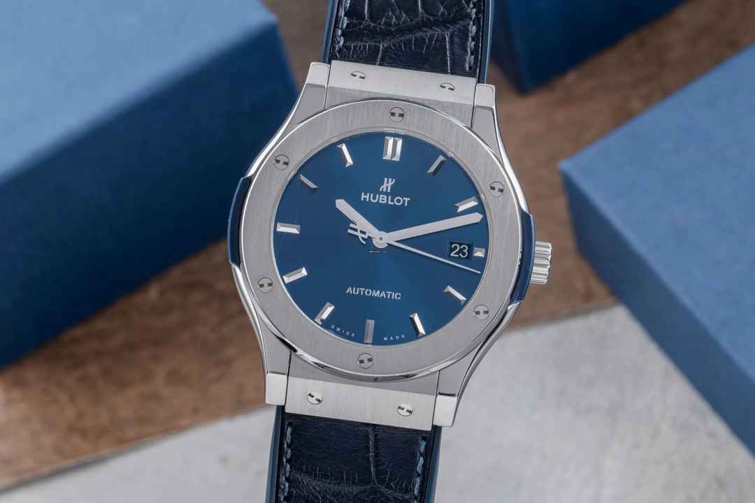  Hublot Classic Fusion Blue 45 Blue Titan Automatik Ref. 511.NX.7170.LR 