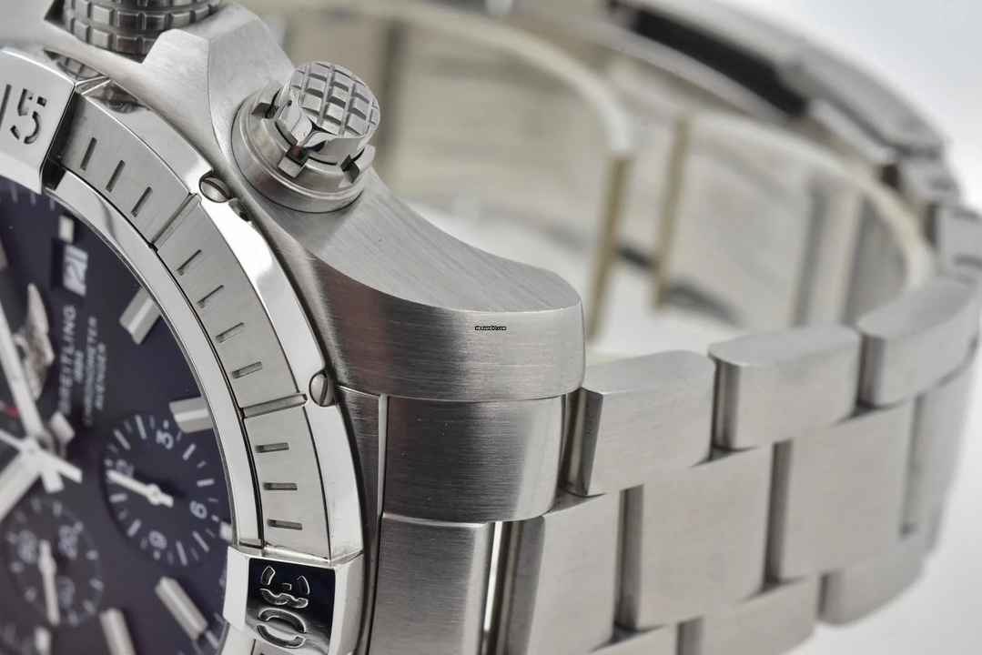  Breitling Super Avenger Chronograph 48 A13375101B1A1 