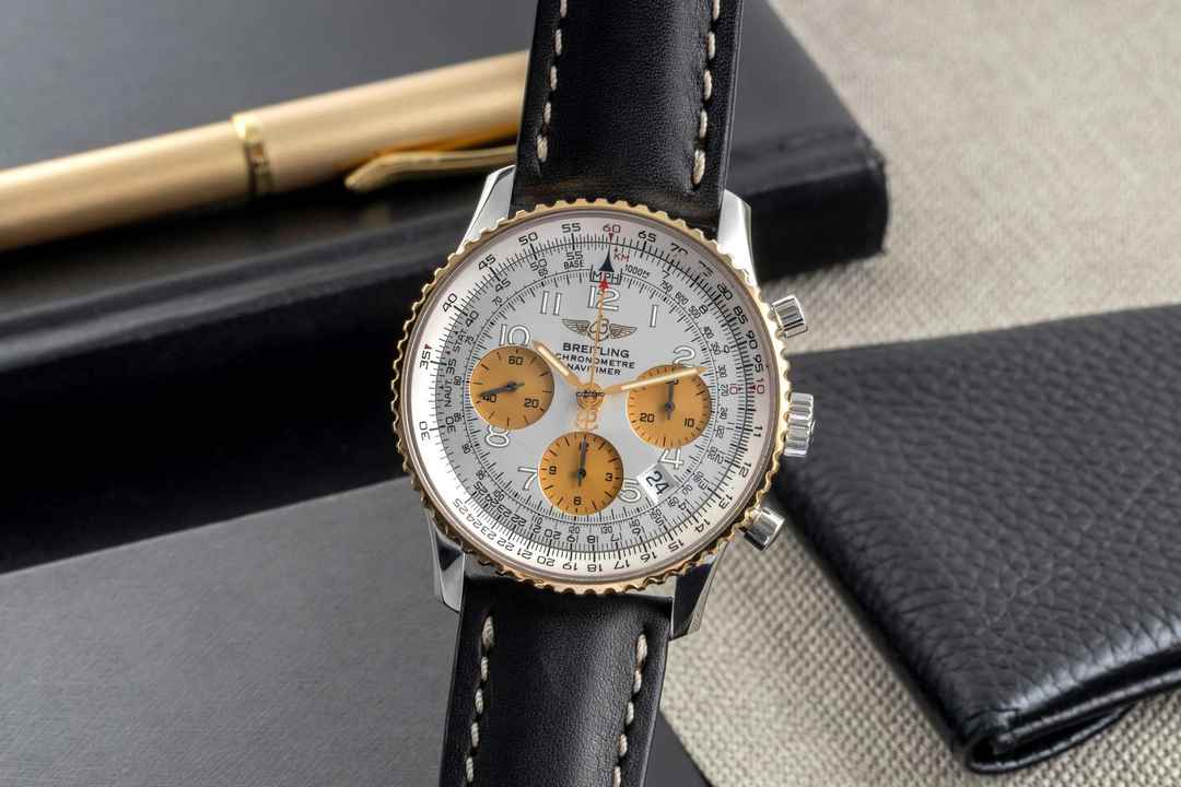  Breitling Navitimer Chronograph Stahl / Gold Automatik Herren Ref D23322 Papiere 