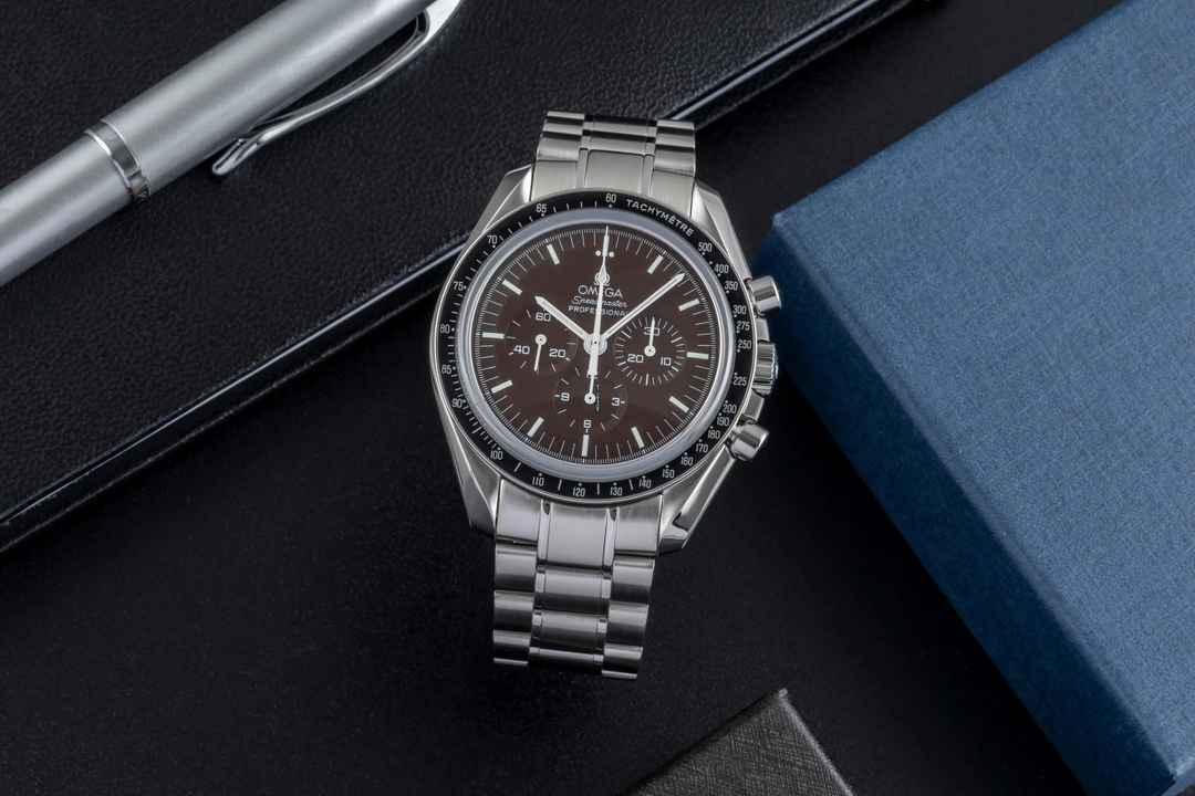  Omega Speedmaster Professional Moonwatch Brown Chronograph Handaufzug 311.30.42.30.13.001 