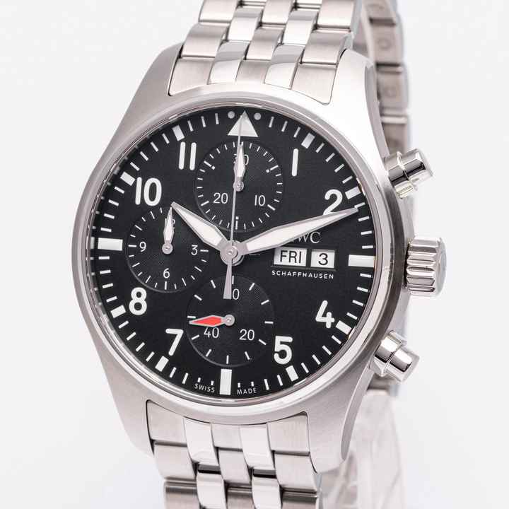  IWC Fliegeruhr Chronograph Pilot Chronograph 41 Black – IW388113 – NEW & Unworn – 12/2025 Full Set 