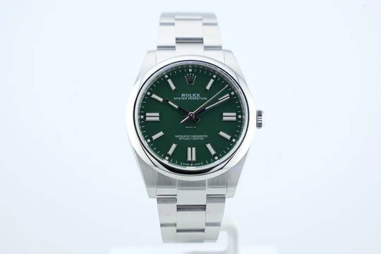  Rolex Oyster Perpetual 41 Green Dial - With Box And Papers - 124300 2022 