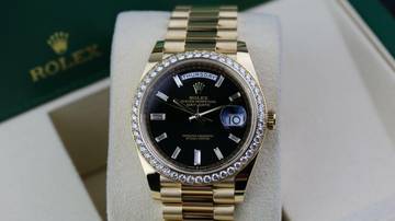 Thumbnail von Rolex Day-Date 40 Yellowgold RBR - Black Baguette - New - Fullset - 10/2025