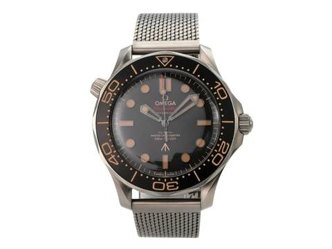 Omega Seamaster Diver 300 M Master 007 Edition 210.92.42.20.01.001 