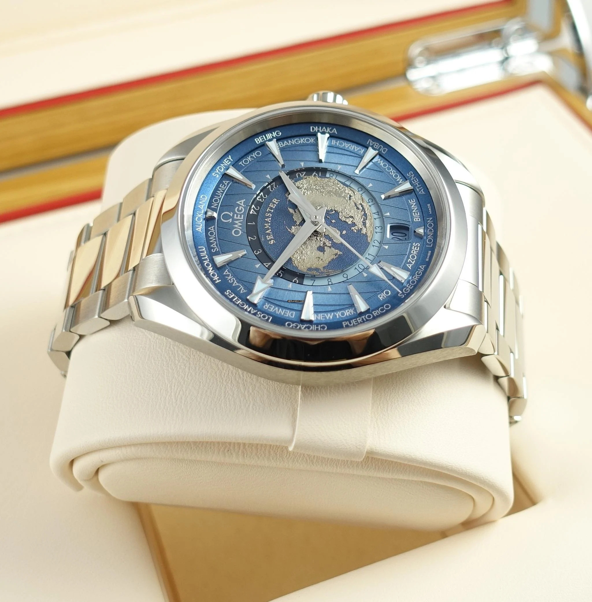 Thumbnail von Omega Seamaster Aqua Terra Worldtimer Summer Blue Unworn , Full Set