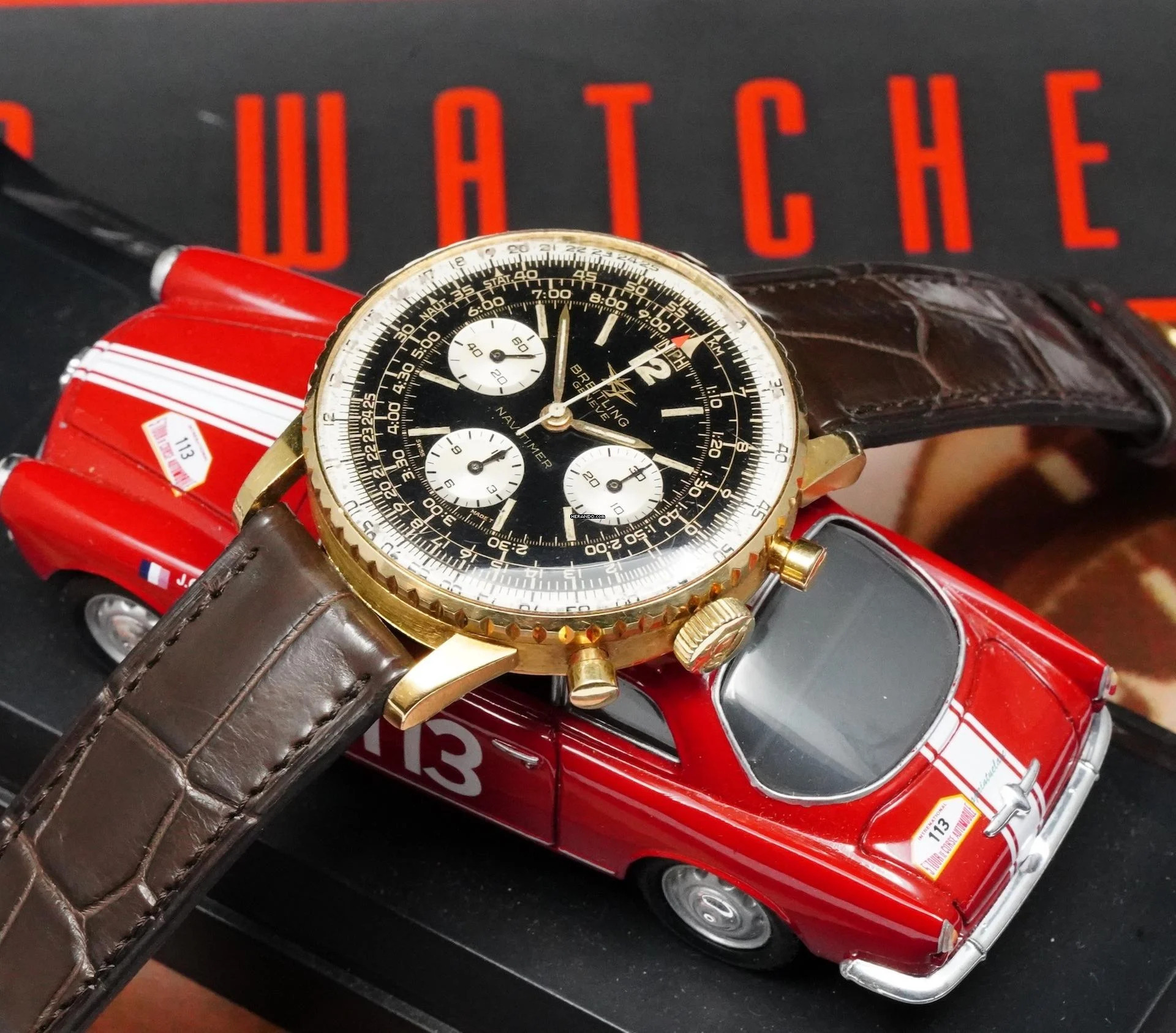 Thumbnail von Breitling Navitimer VERY RARE 806 NAVITIMER IN FULL 18K GOLD VINTAGE MILLE MIGLIA CAR