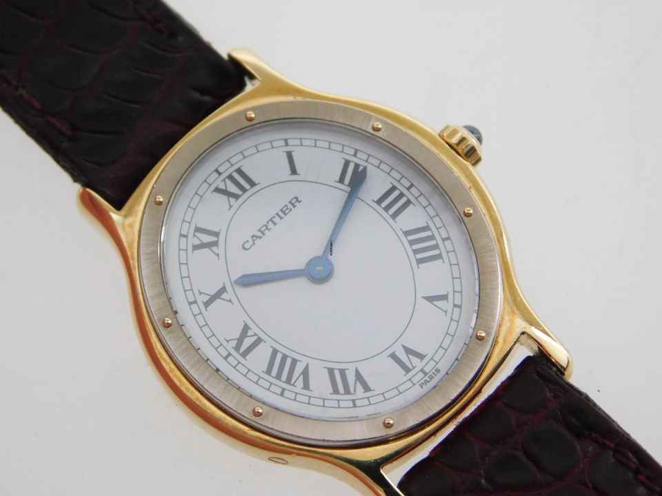  Cartier Arcade Paris Handaufzug 18 Karat Gelbgold mit Original Band und Schließe mit seltener 18 Karat Weißgoldlünette 24 x 31 mm Rarität 