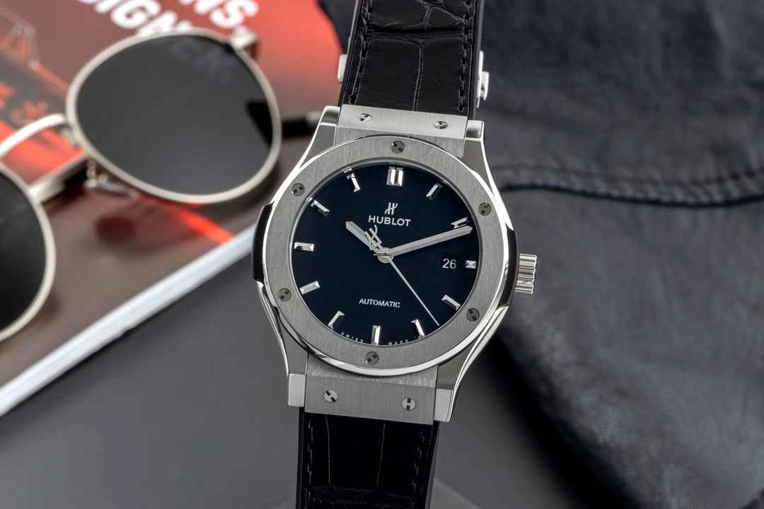  Hublot Classic Fusion Titan Automatik Herrenuhr Ref. 542.NX.1171.LR B&P 2021 