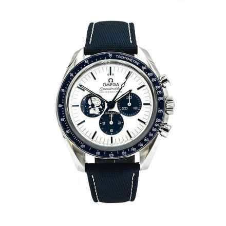  Omega Speedmaster Professional Moonwatch 'Silver Snoopy Award' 