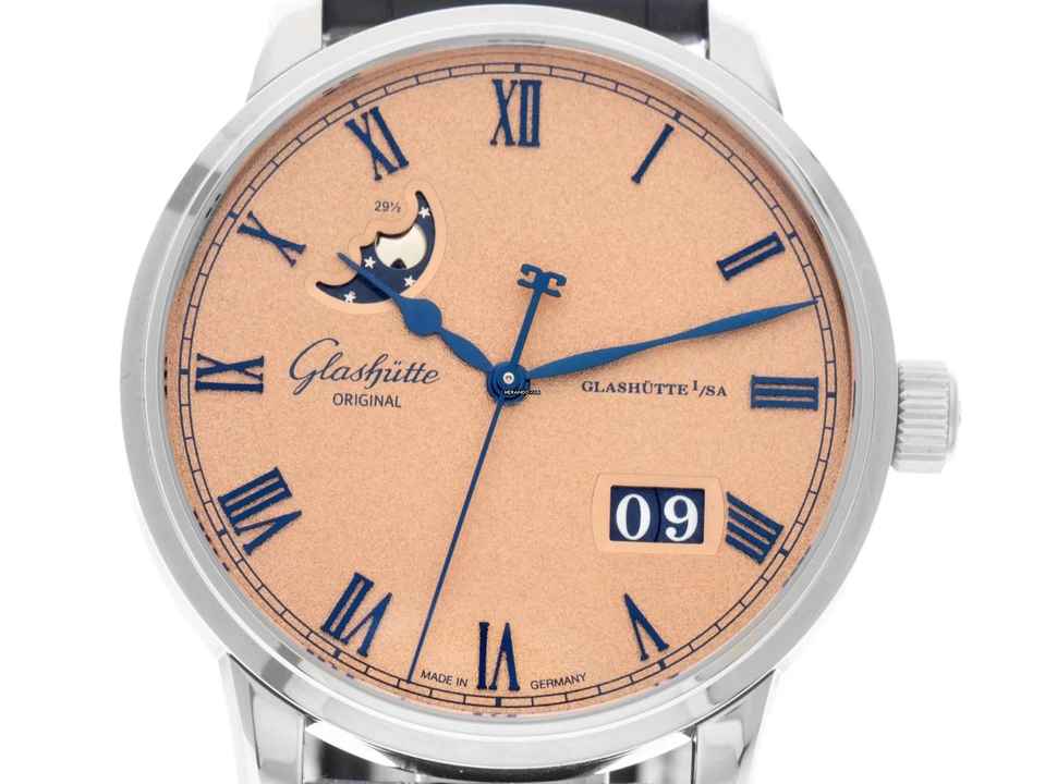  Glashütte Original Senator Excellence Panoramadatum Mondphase Ref.1-36-24-04-02-61 2026 Full Set Ungetragen Senator Excellence Panoramadatum Mondphase Krokoleder Faltschließe 