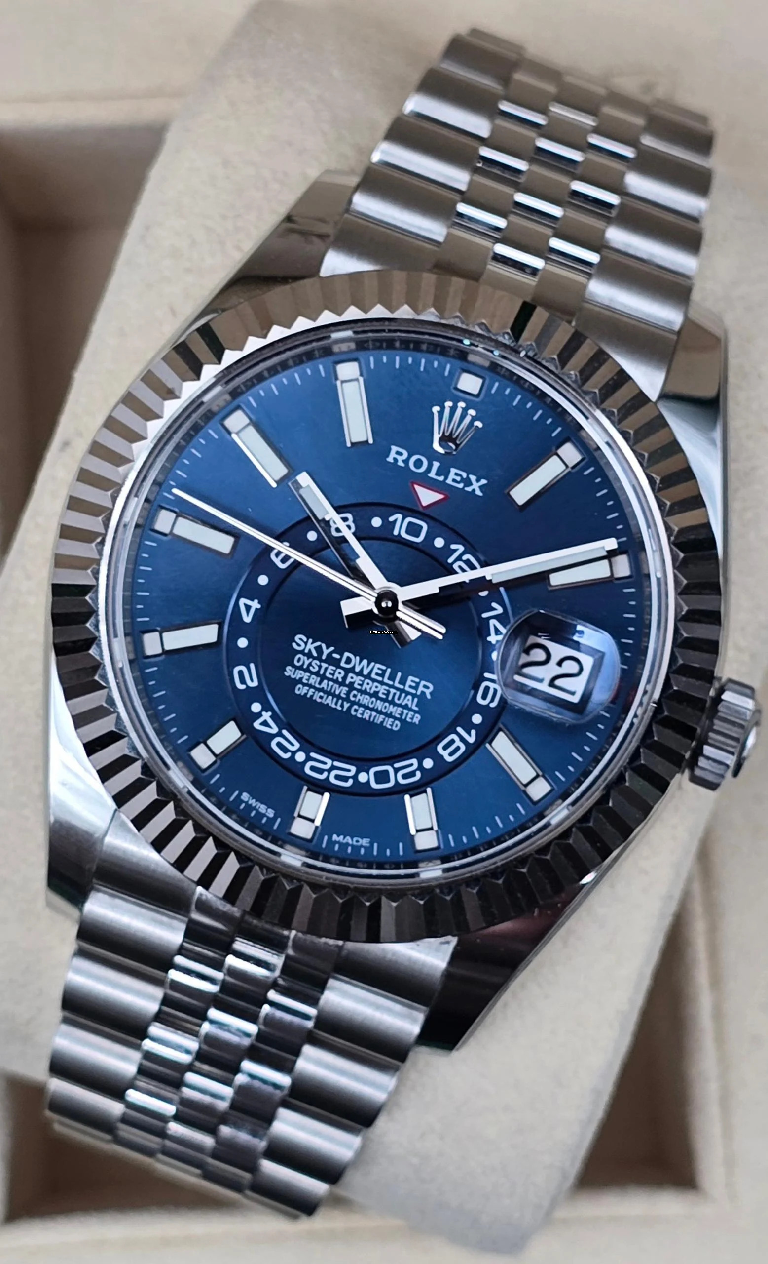  Rolex Sky-Dweller 326934 Blue Dial - Jubilee Bracelet Very Good 99% Full Set 6/2022 