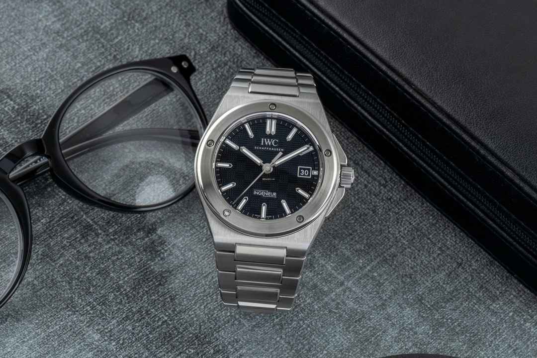  IWC Ingenieur Automatic Edelstahl Black Dial Automatik Herrenuhr Ref. IW328901 B&P 2025 