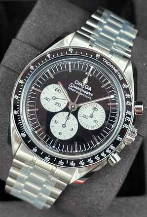  Omega Speedmaster Professional Moonwatch 42mm 310.30.42.50.01.004 Reverse Panda New 2026 Model Unworn/New Condition Full Set 1/2026 