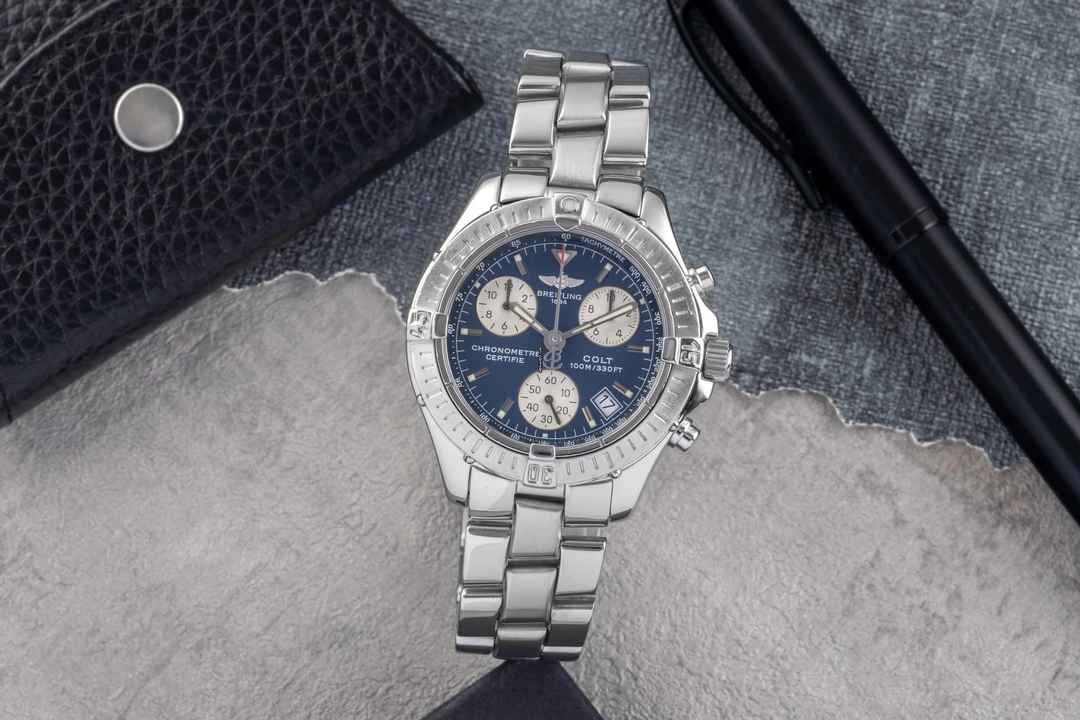  Breitling Colt Chronograph Edelstahl Quarz Herrenuhr Ref. A73350-021 B&P 2005 
