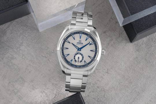  Omega Seamaster Aqua Terra Stahl Herrenuhr 220.10.41.21.02.004 B&P 