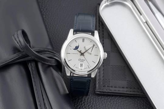  Glashütte Original Senator Automatik Edelstahl Herrenuhr Ref. 39-44-04-12-04 