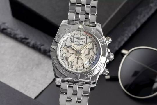 Breitling Chronomat 44 Chronograph Stahl Automatik Ref. AB011012 Papiere 2010 