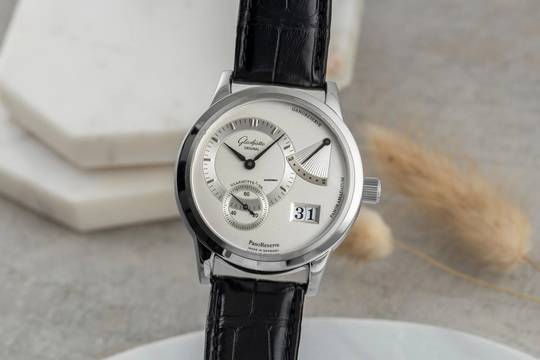  Glashütte Original PanoReserve Edelstahl Handaufzug Herrenuhr Ref. 65-01-02-02-04 B&P 