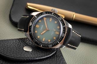 Thumbnail von Oris Divers Sixty Five X Momotaro Stahl / Bronze Automatik Herrenuhr Ref. 01 733 7707 4337 B&P