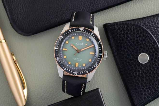  Oris Divers Sixty Five X Momotaro Stahl / Bronze Automatik Herrenuhr Ref. 01 733 7707 4337 B&P 
