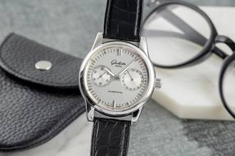 Thumbnail von Glashütte Original Senator Zeigerdatum Ref. 1-39-58-02-02-04 Box & Papiere 2013