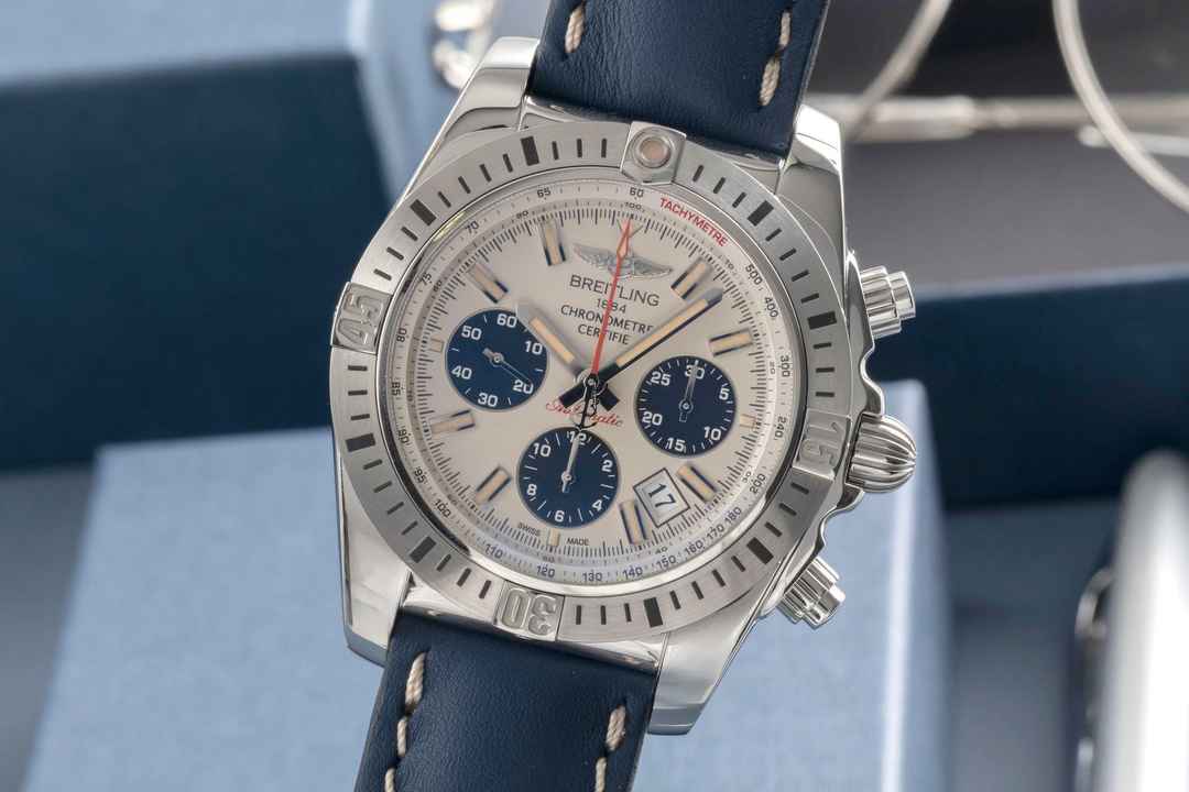  Breitling Chronomat 44 Airborne Chronograph Automatik Ref. AB01154G/G786 B&P 