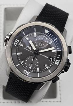  IWC Aquatimer Chronograph 'Sharks' IW379506 Limited Edition 500 Very Good Full Set 2017 