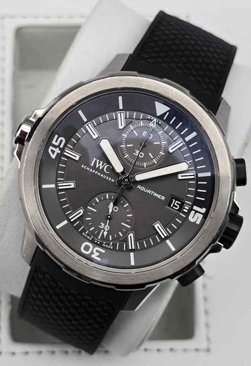  IWC Aquatimer Chronograph 'Sharks' IW379506 Limited Edition 500 Very Good Full Set 2017 