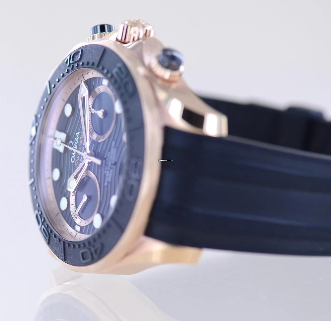 Thumbnail von Omega Seamaster Diver 300 M Chronograph 18K Sedna Gold 44mm B+P Cal 9901