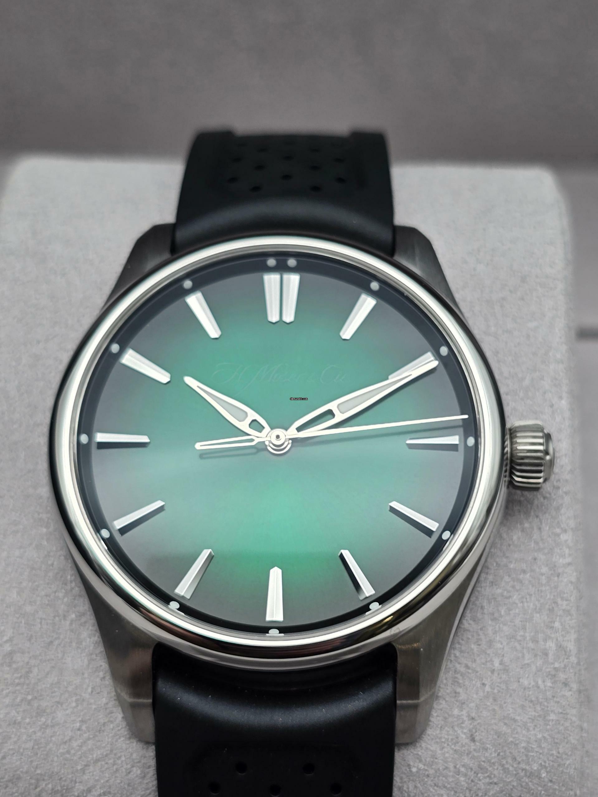 Thumbnail von H.Moser & Cie. Pioneer Centre Seconds 3201-1201 Cosmic Green Unworn/New Condition Full Set 12/2025