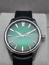 Thumbnail von H.Moser & Cie. Pioneer Centre Seconds 3201-1201 Cosmic Green Unworn/New Condition Full Set 12/2025
